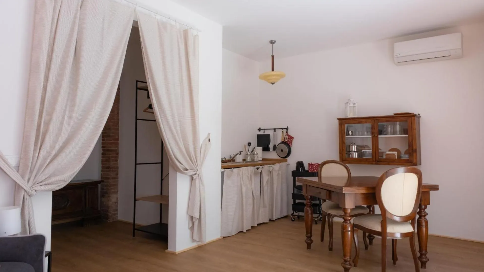 Cozy Bardolino New公寓 意大利